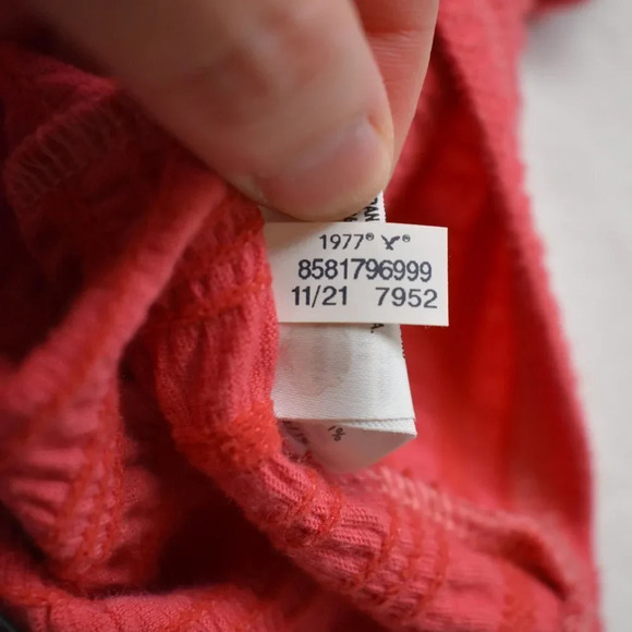 American Eagle Smocked Crop Tee Sz XS Top Shrunken Fit Boho Minimalist Barbie - Picture 13 of 16